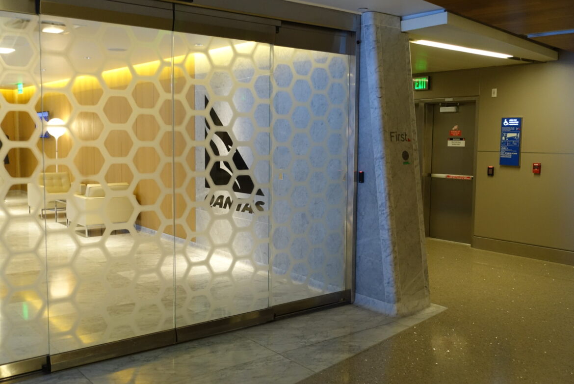 9AA48AE9-9DA4-4CE9-9D08-AE196C213017 a glass door with a hexagon pattern on it