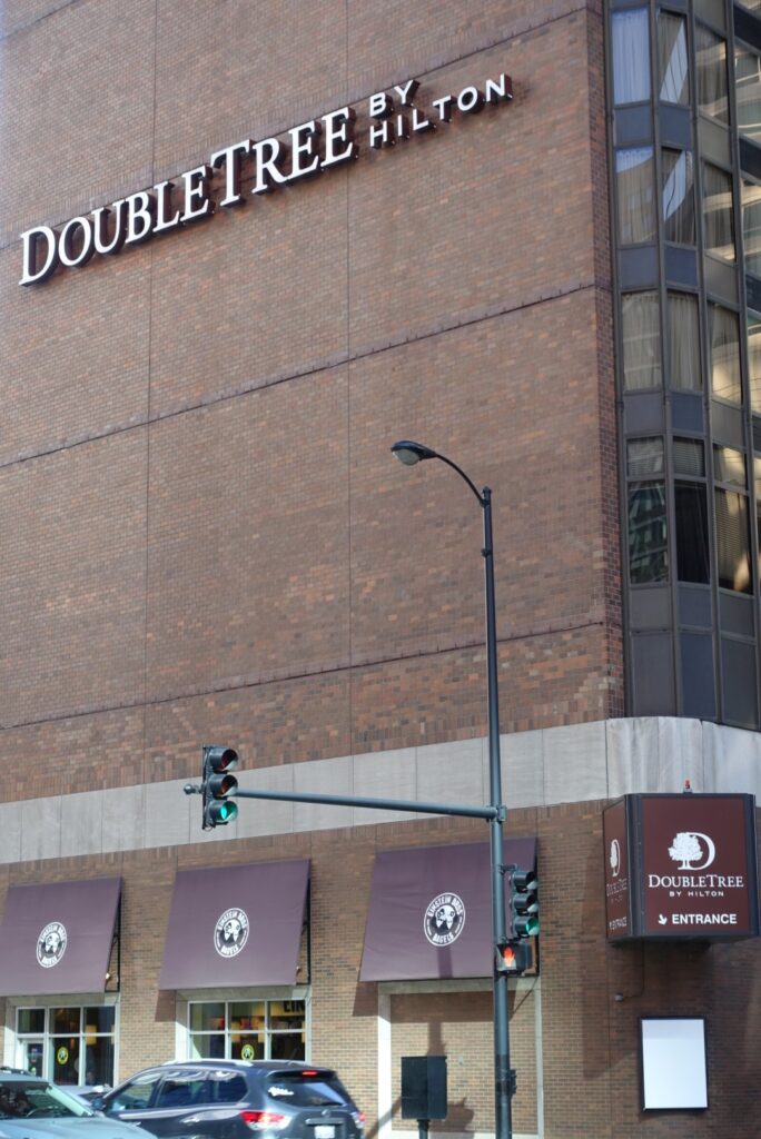 DoubleTree Hotel Chicago Magnificent Mile