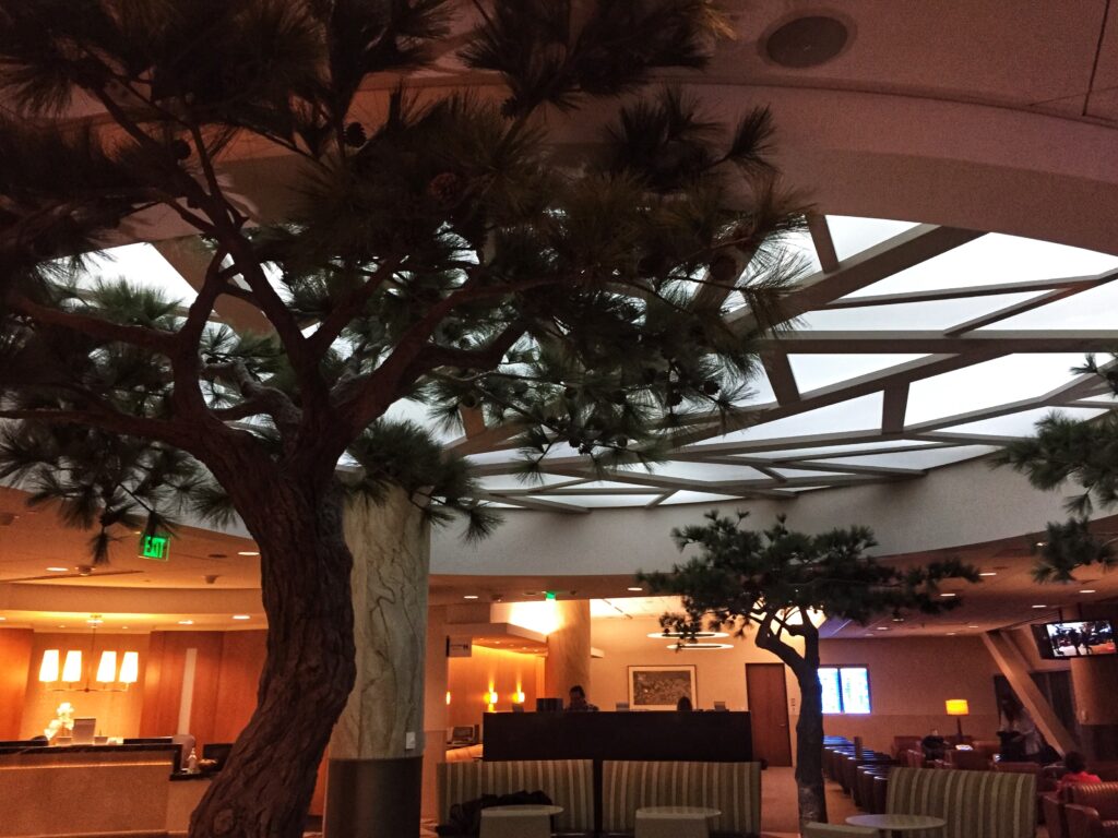 American Airlines Admiral’s Club San Francisco Quick Review