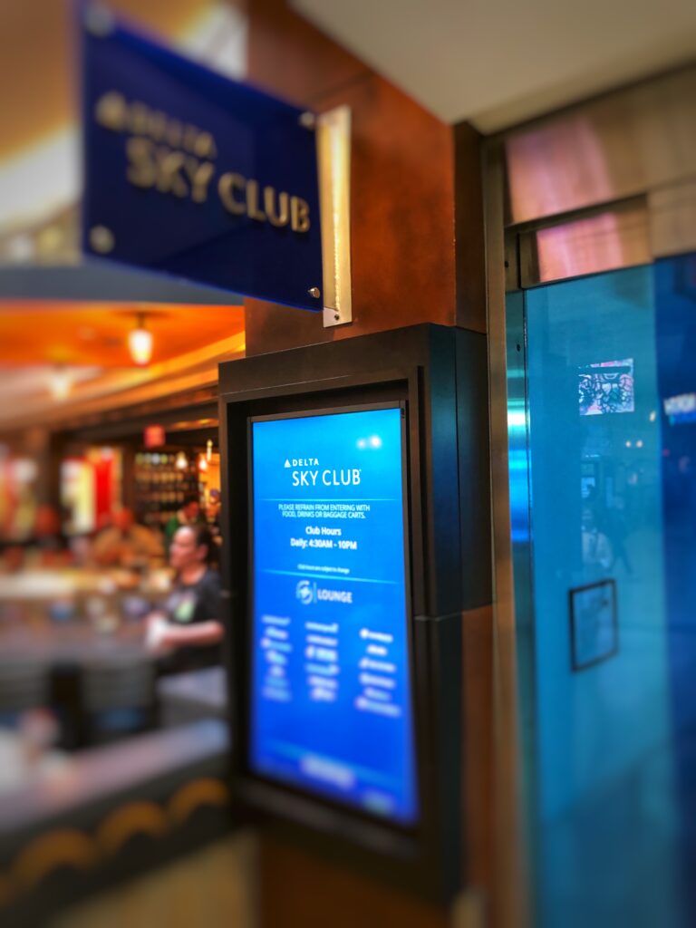 Delta Sky Club Minneapolis Main Club