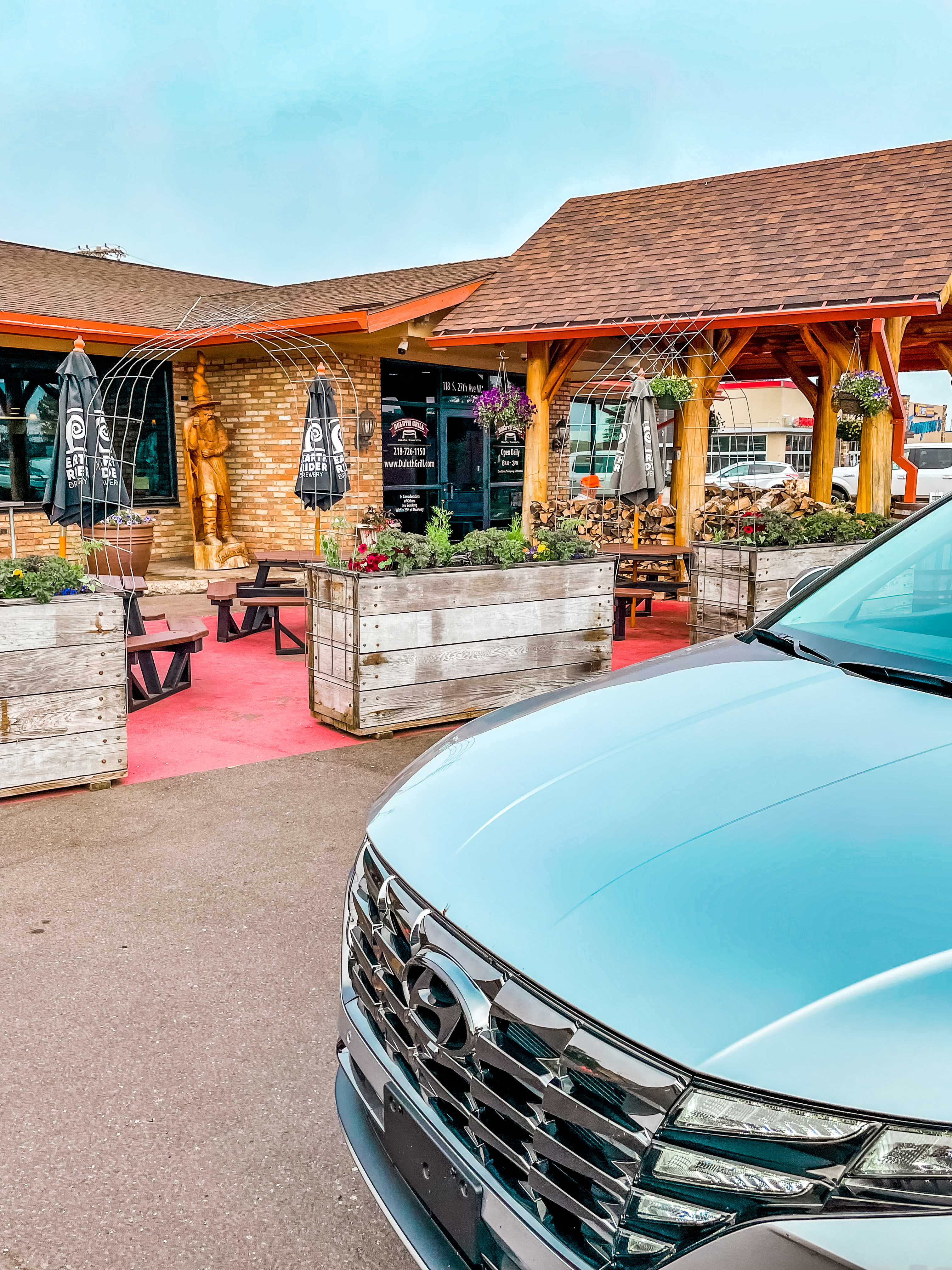 a car parked outside a restaurant