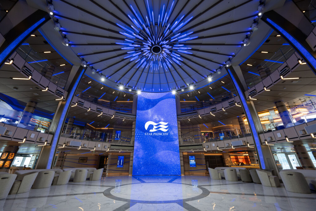 Piazza on Star Princess